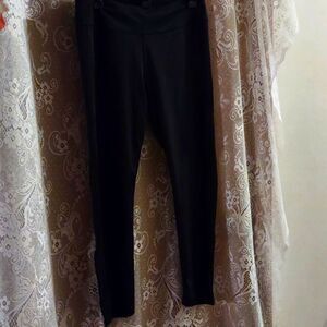 Victoria's Secret Sport Women's‎ size L black crop athletic pant zip ankle